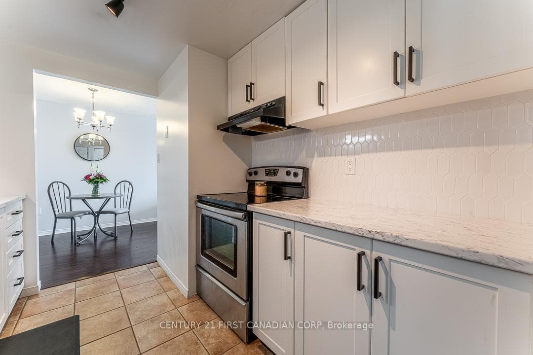 155 Kent Street Unit 803 photo 9