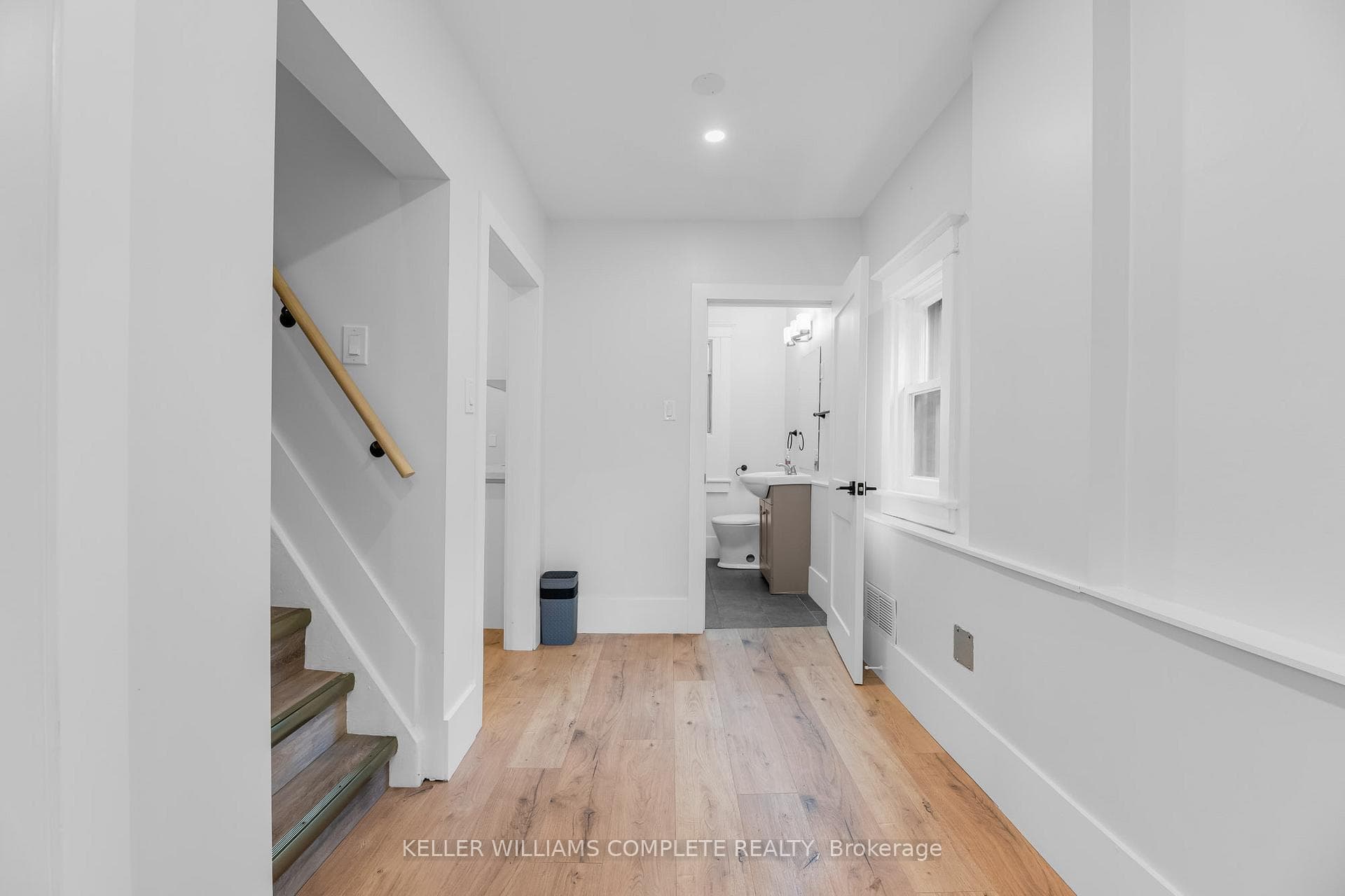 199 Balmoral Avenue Unit 2 photo 7