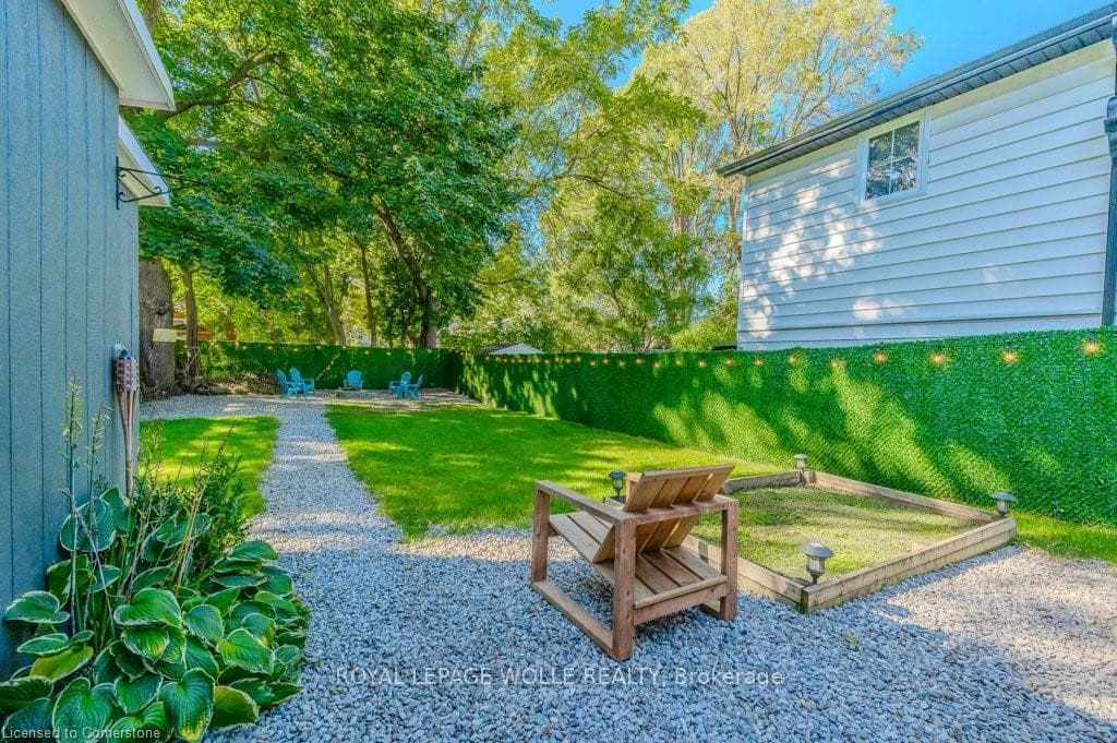 12 Lowell Street photo 25