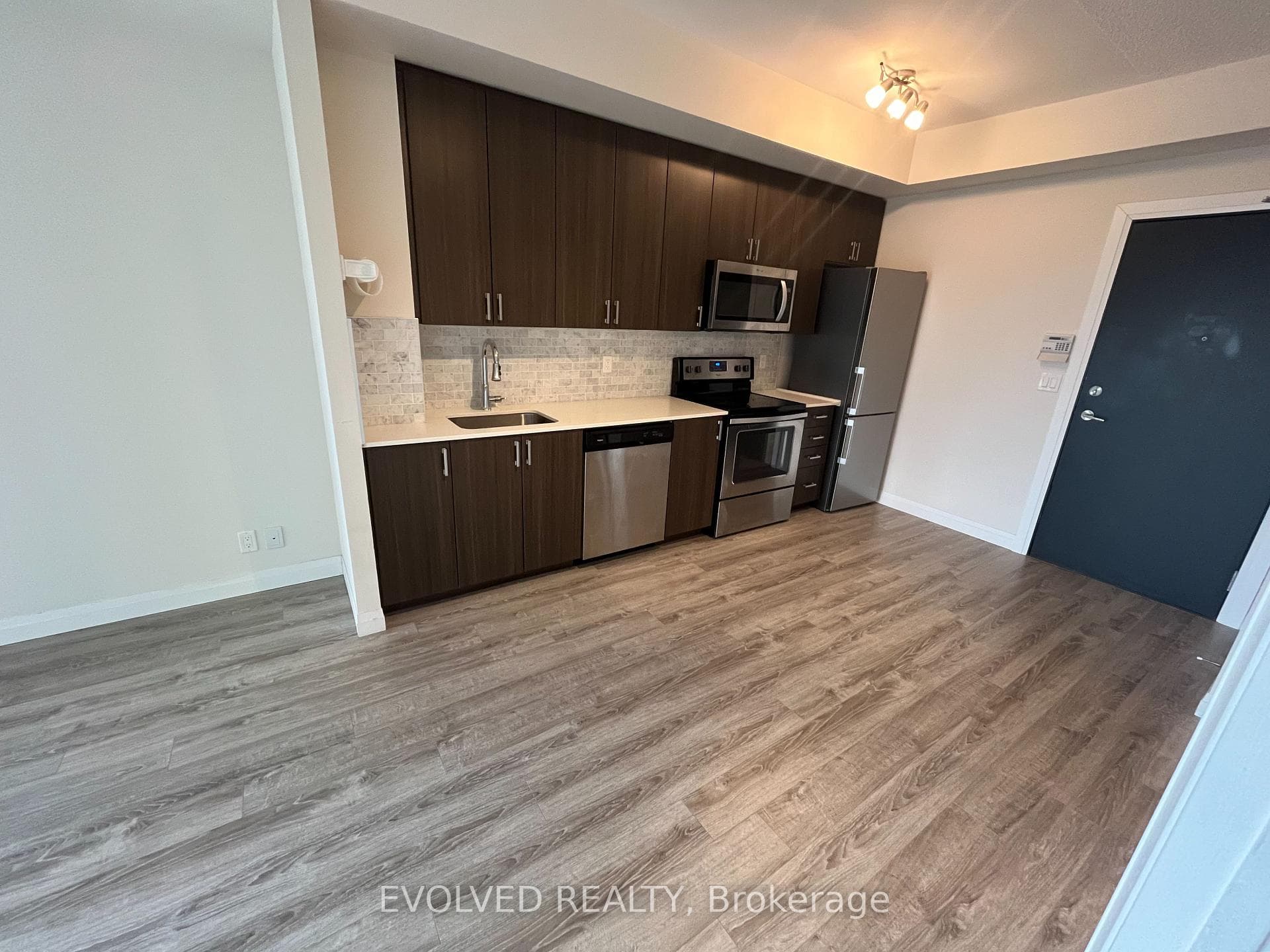 22 East Haven Drive Unit 313 photo 5