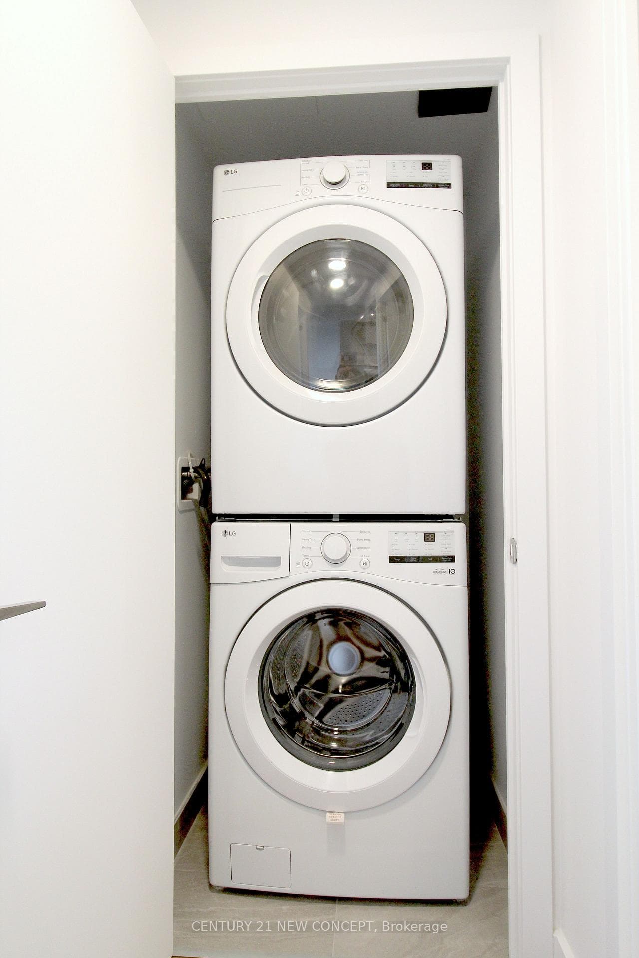 1720 Bayview Avenue Unit 324 photo 13
