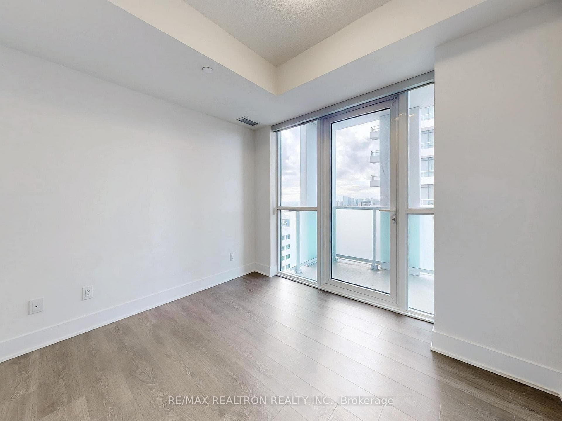 188 Fairview Mall Drive Unit 1515 photo 14