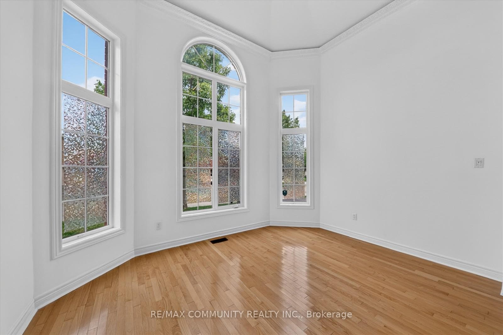 29 River Forest Street photo 11