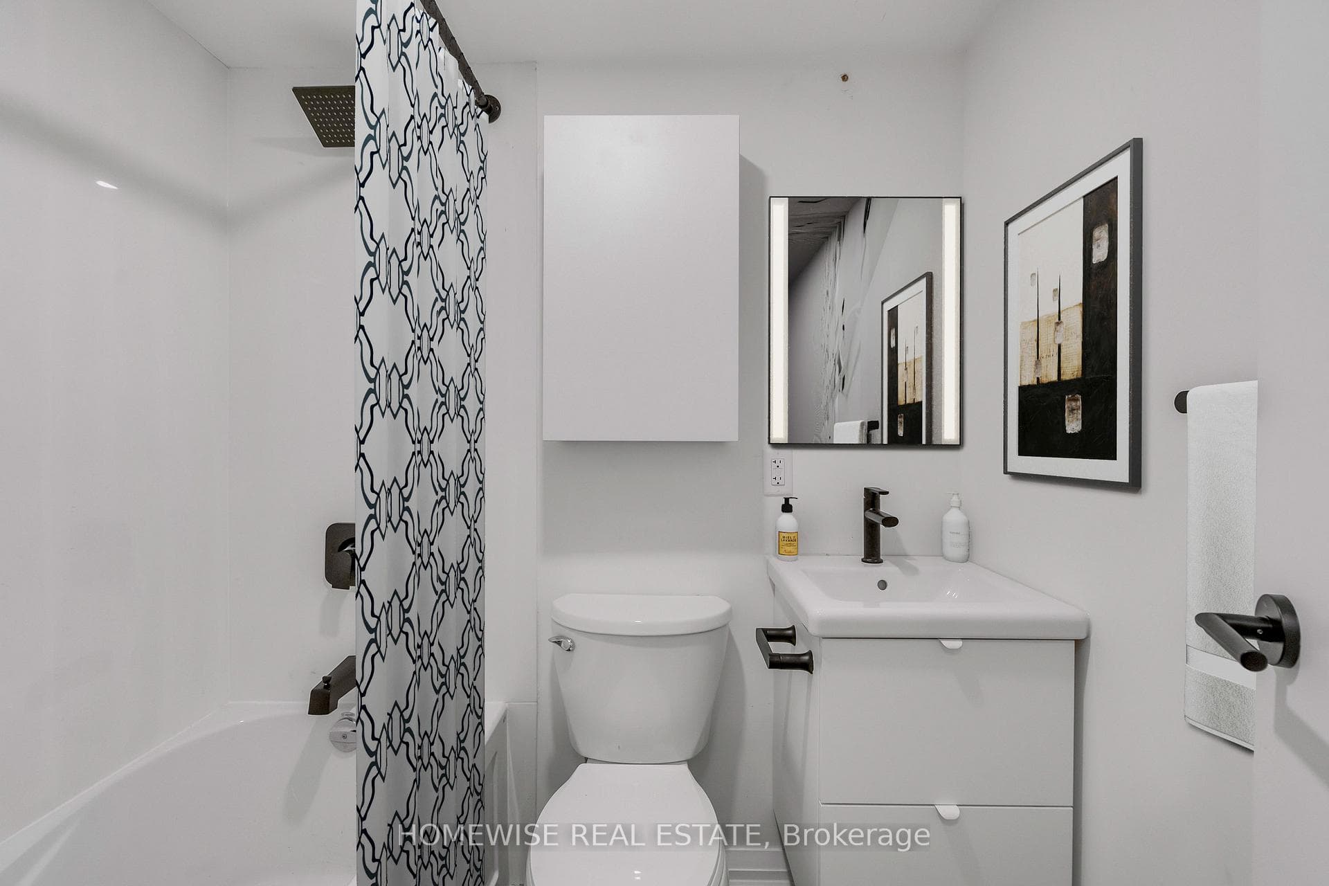 5 High Park Boulevard Unit 204 photo 6