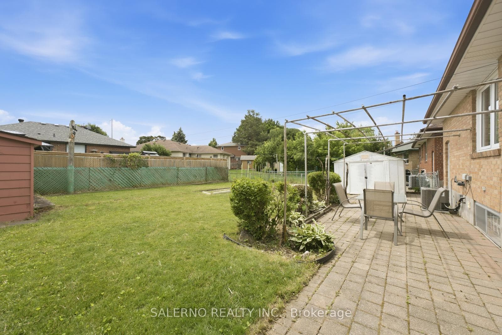106 Whitburn Crescent photo 42