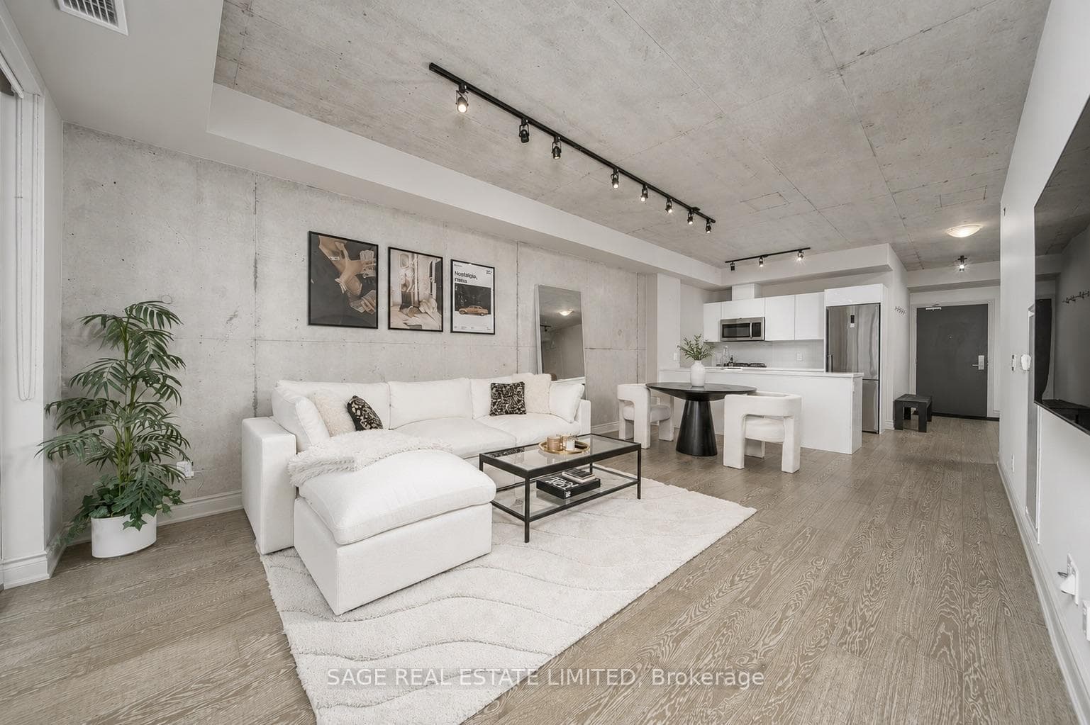 608 Richmond Street Unit 320 photo 1