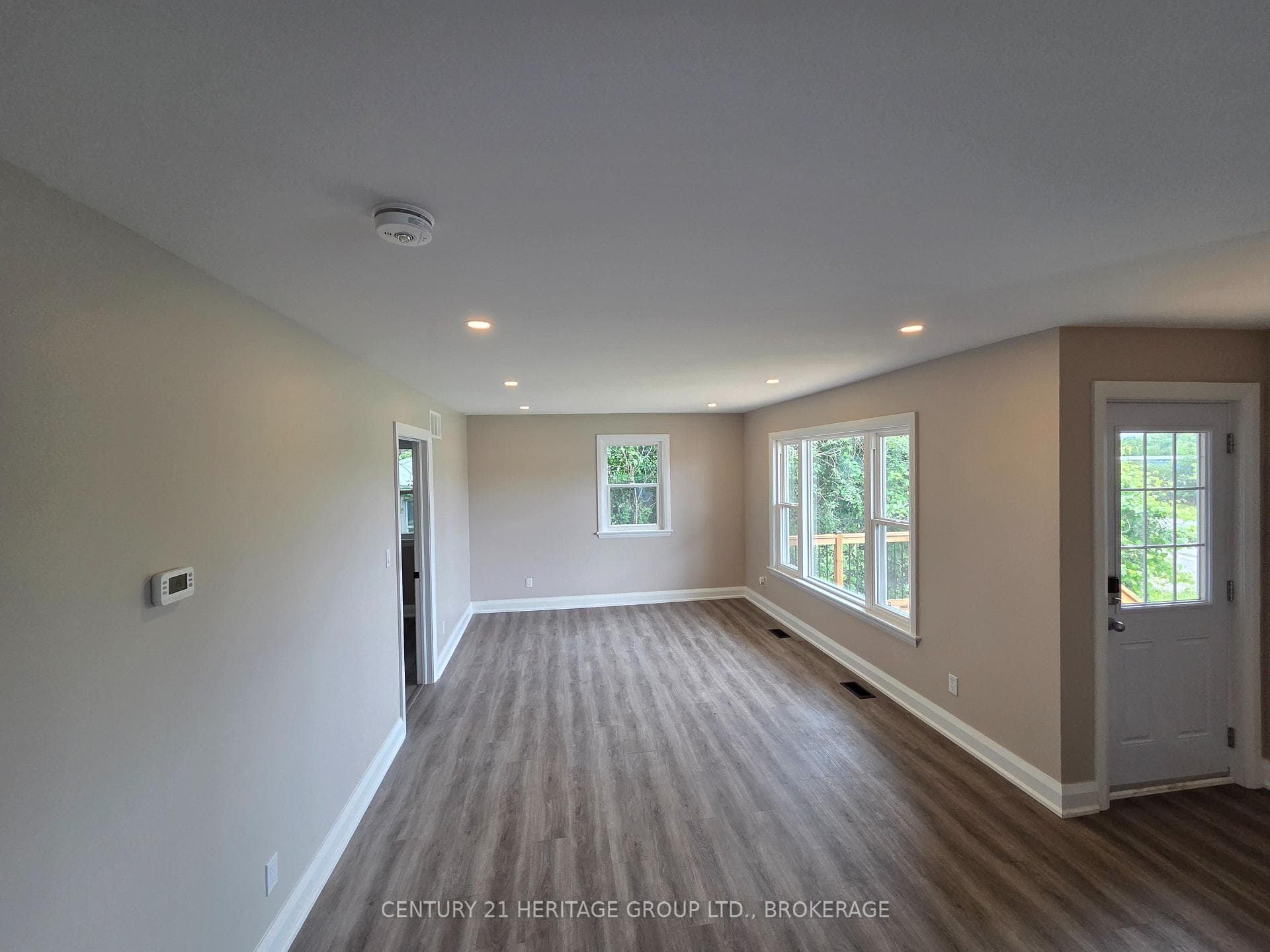 7510 Roger Stevens Drive photo 4