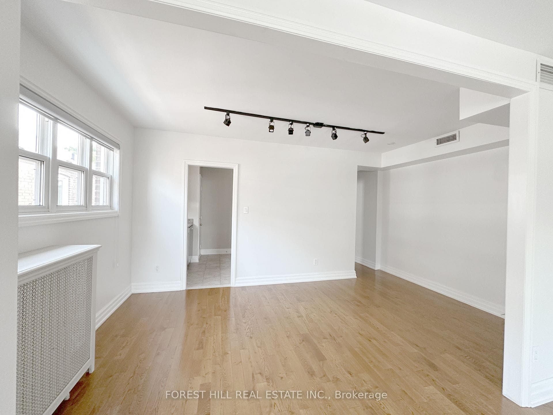 1003 Avenue Road Unit 2 (Upper) photo 6