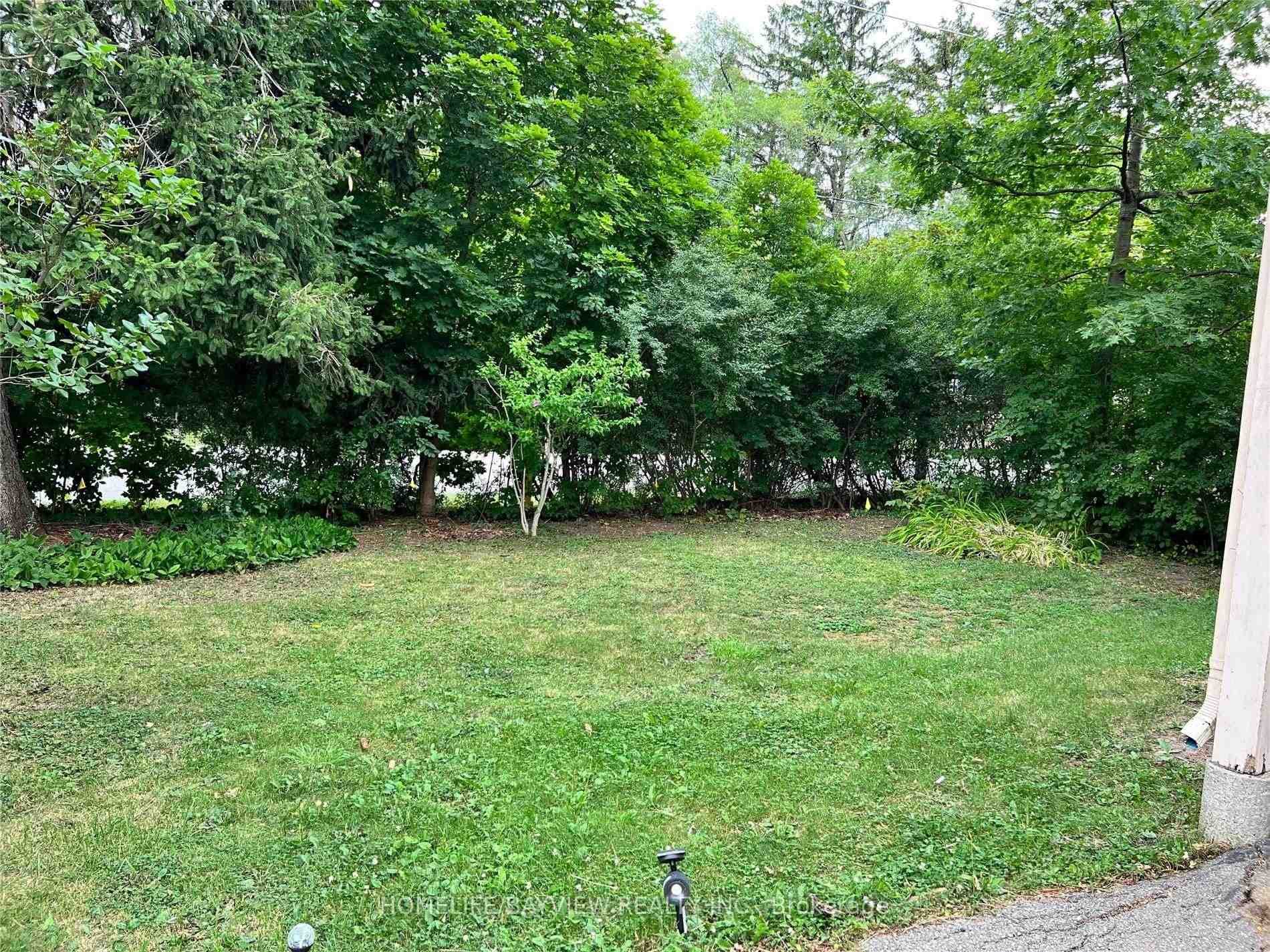 10 Stuart Crescent photo 4