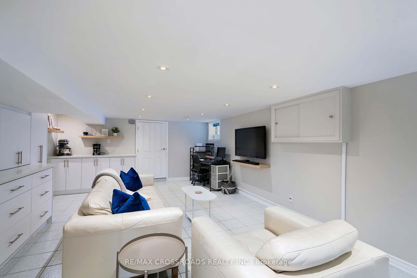 463 Milverton Boulevard photo 32
