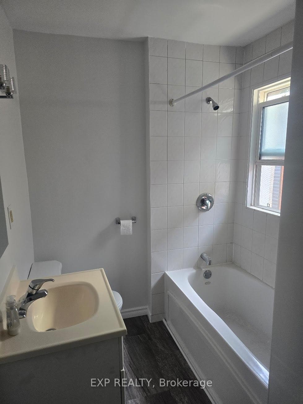 Unit 44-2 Bathroom