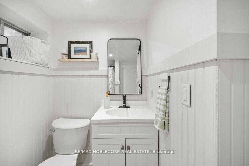 42 Mitchell Avenue photo 36