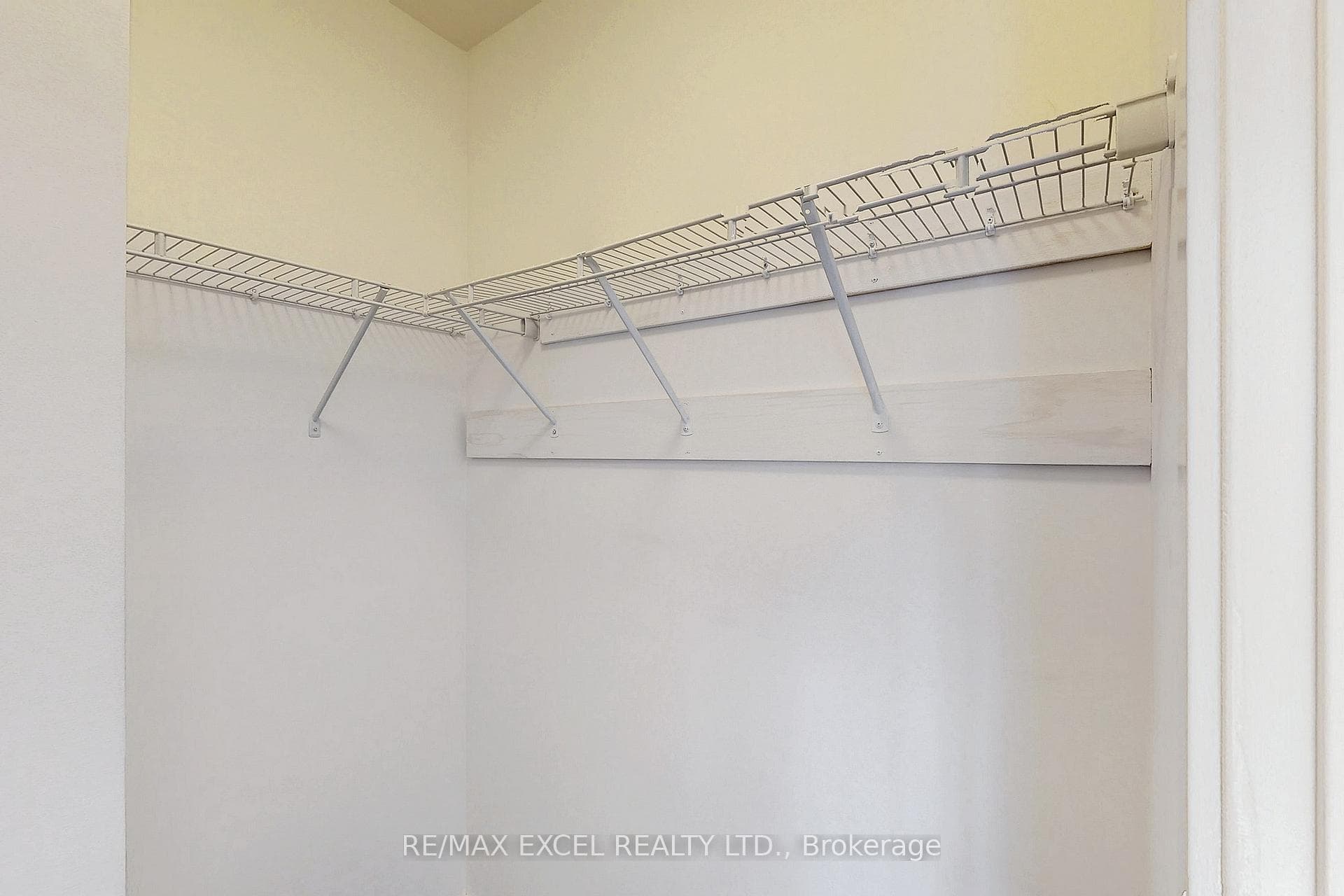 295 Adelaide Street Unit 1013 photo 25