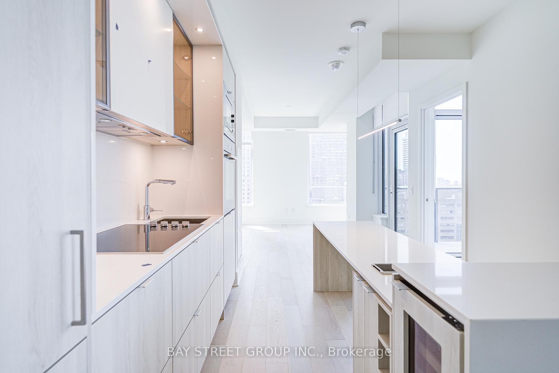 11 Yorkville Avenue Unit 2312 photo 11