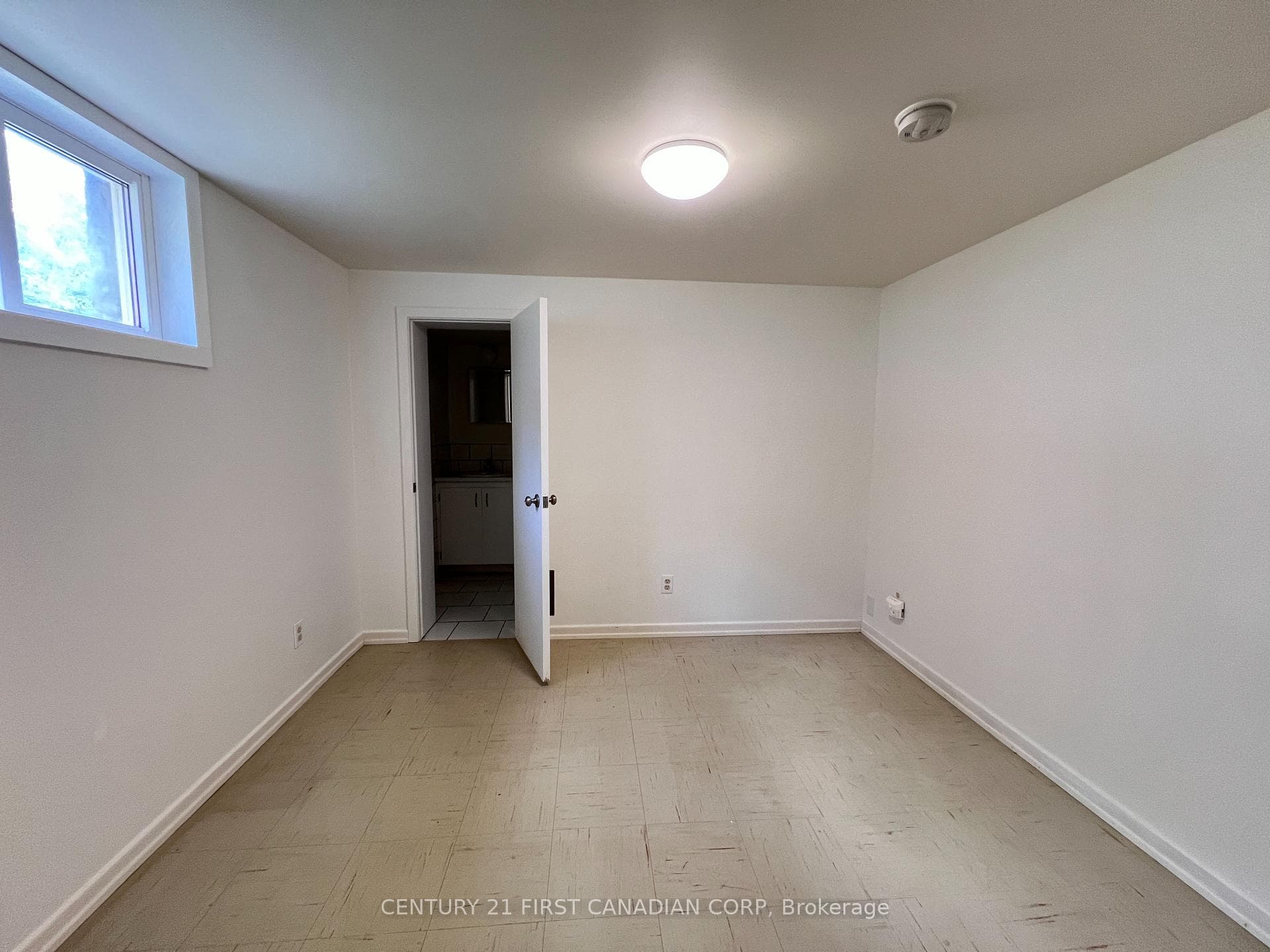 1582 Allen Avenue photo 18