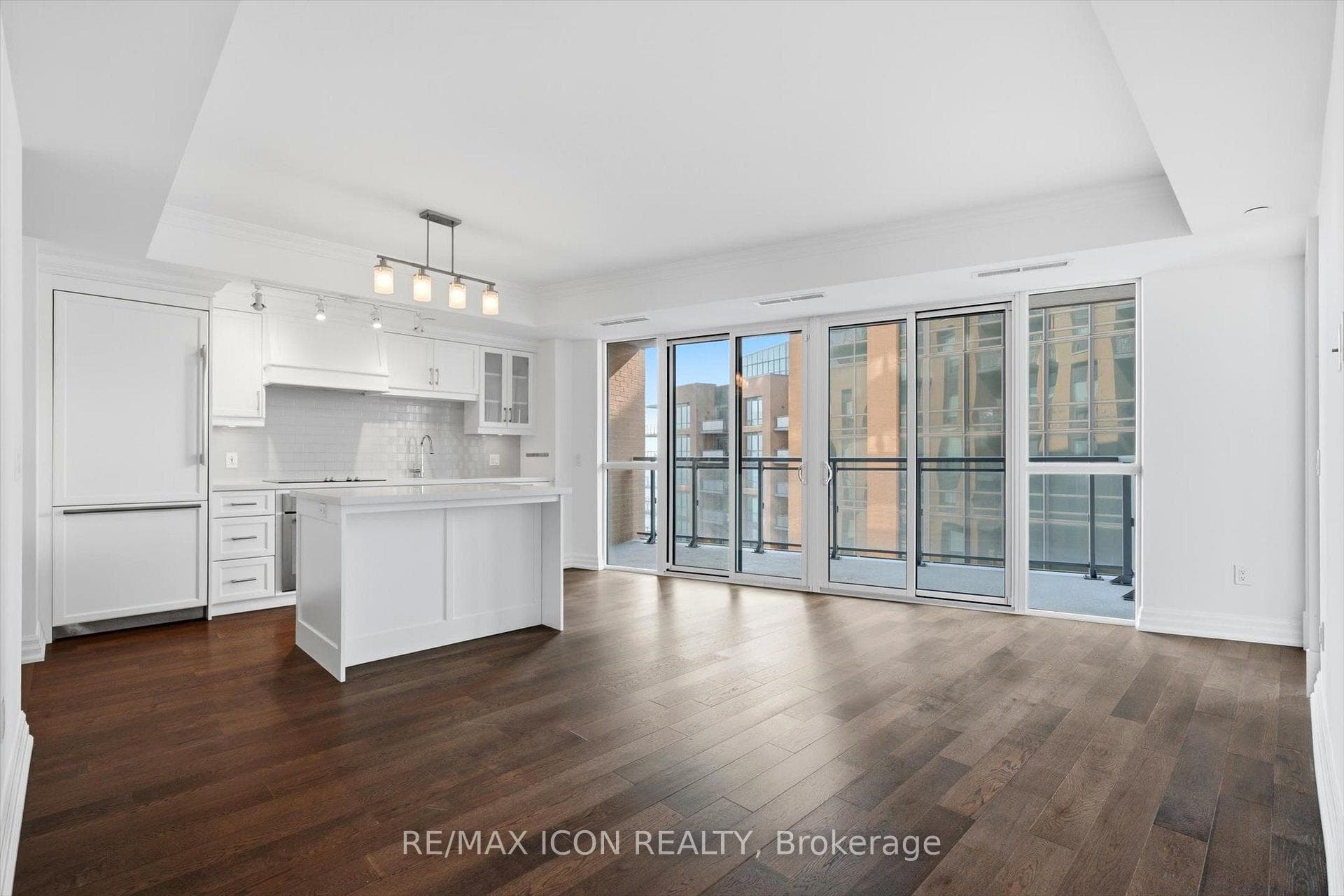 2060 Lakeshore Road Unit 602 photo 21