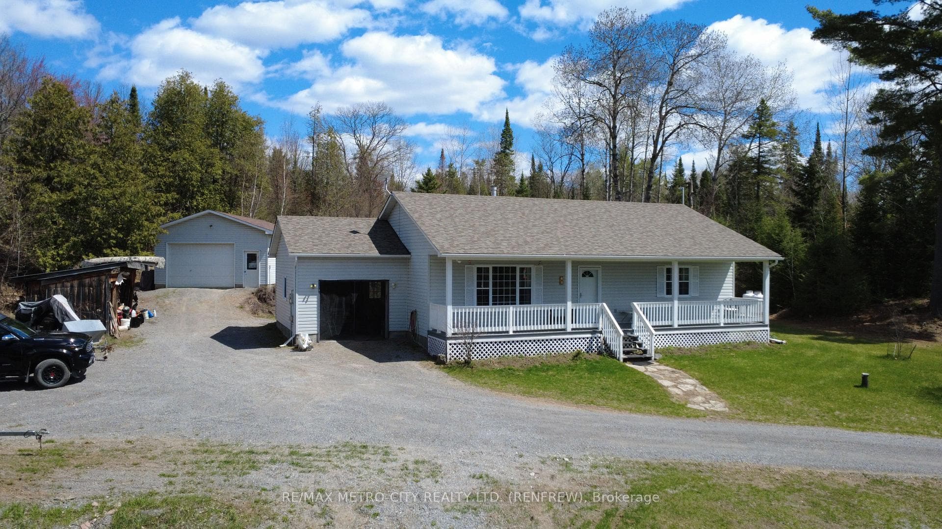 1003 Grant Road photo 4