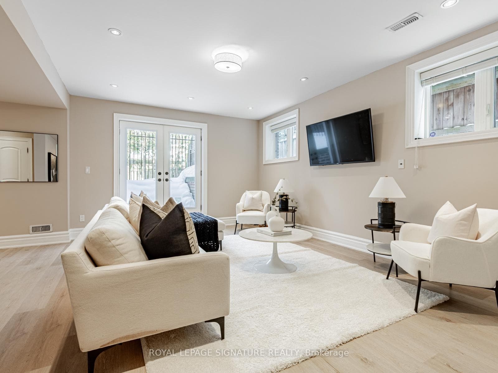 472 Deloraine Avenue photo 31