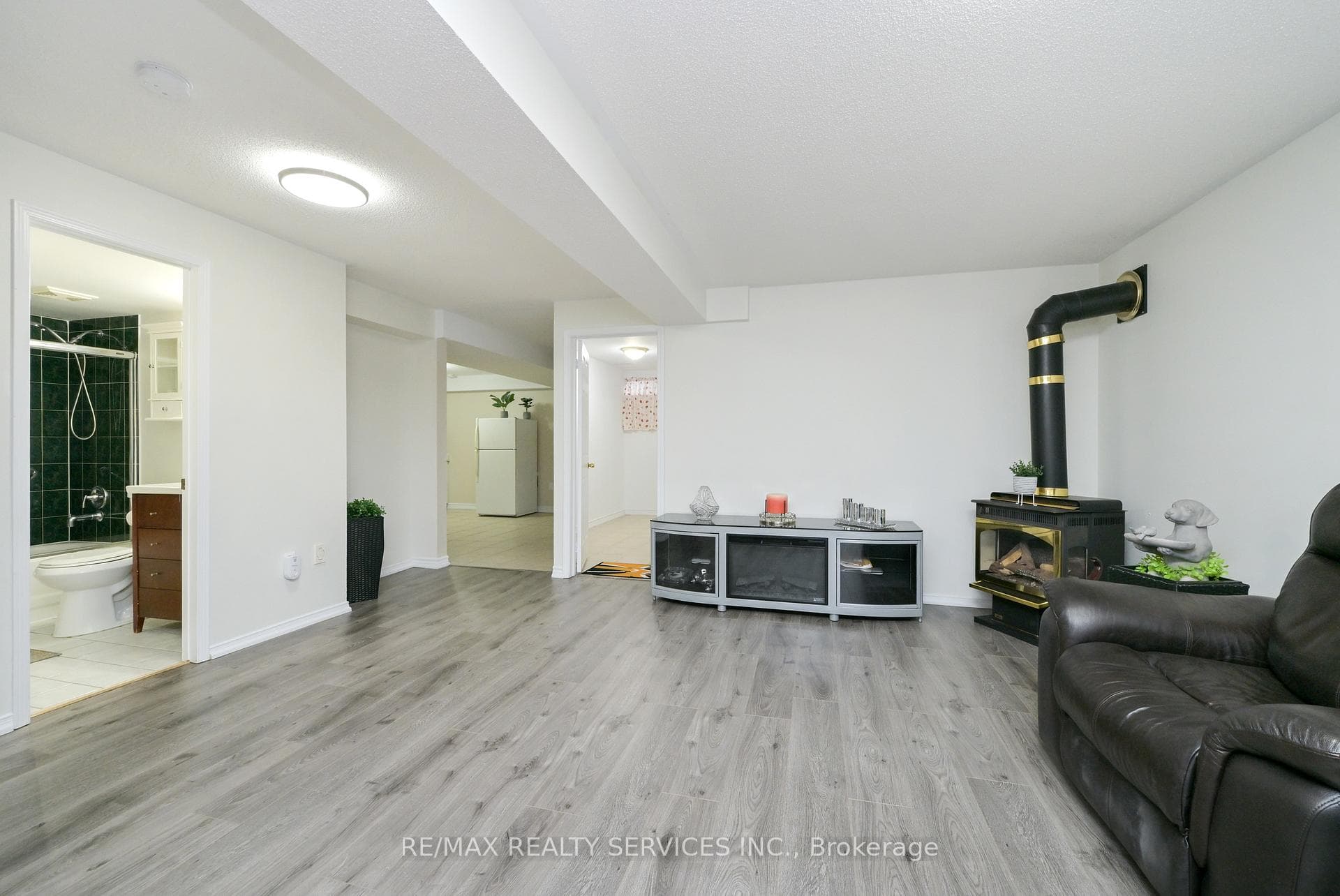83 Summerfield Crescent photo 20