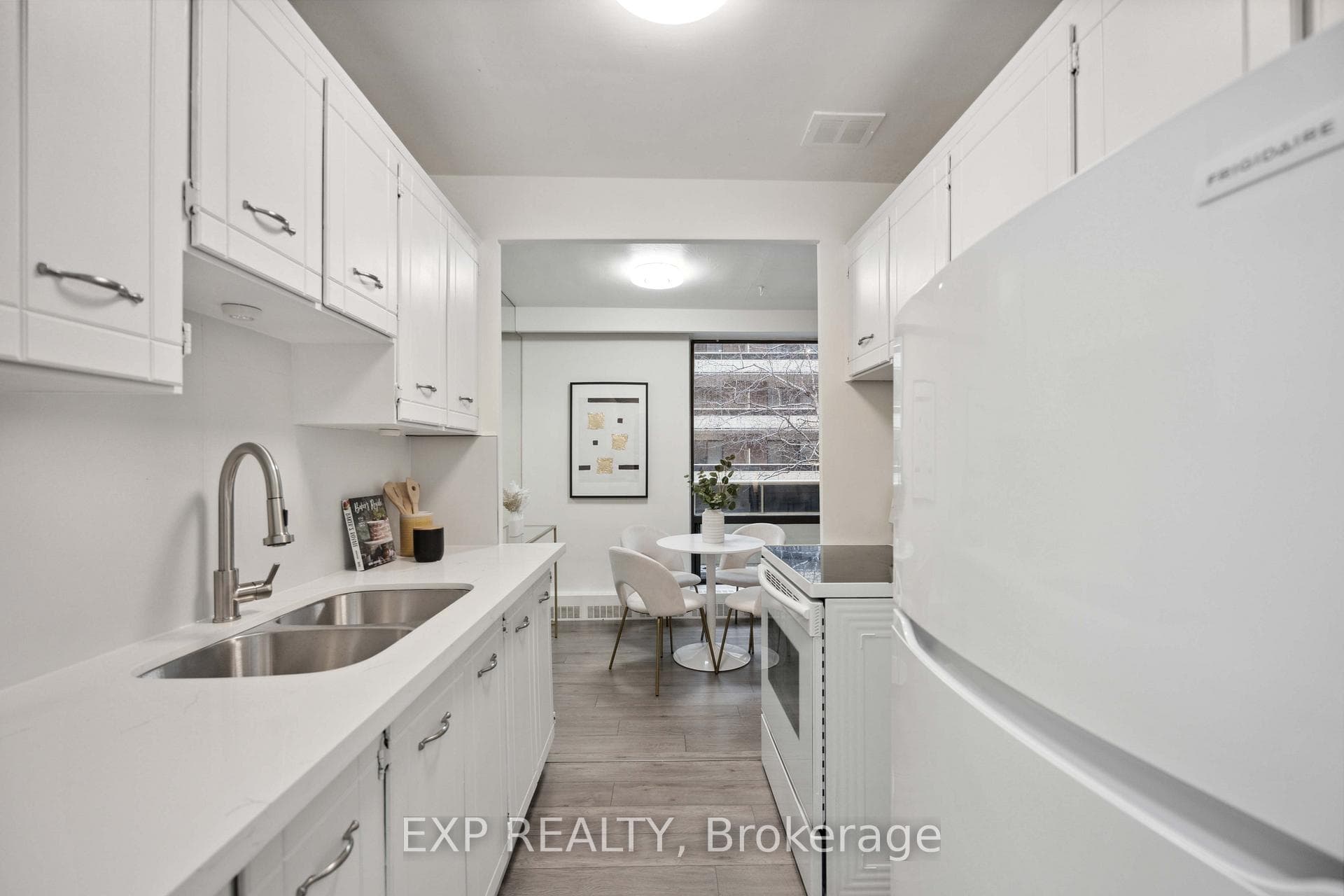 915 Midland Avenue Unit 208 photo 24