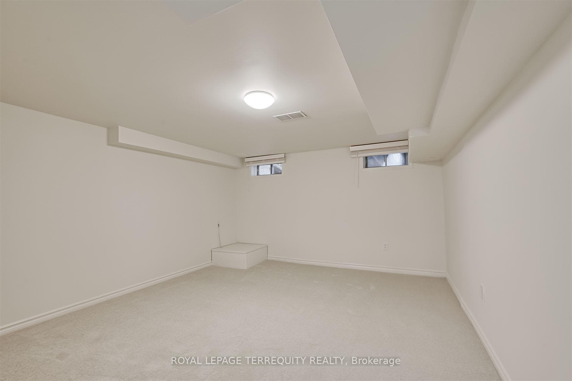 176 Manitoba Street Unit 7 photo 31