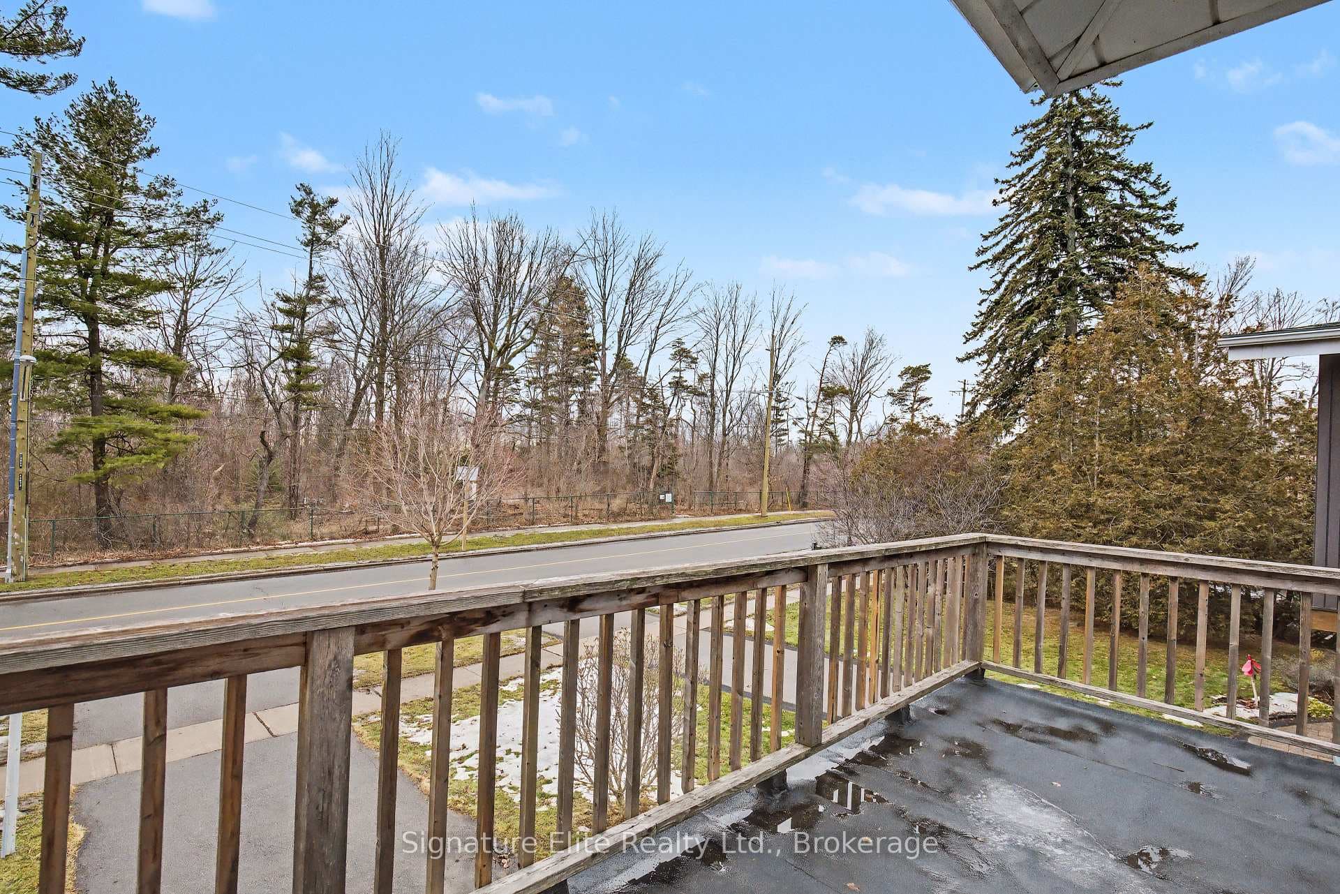 276 Guildwood Parkway photo 31