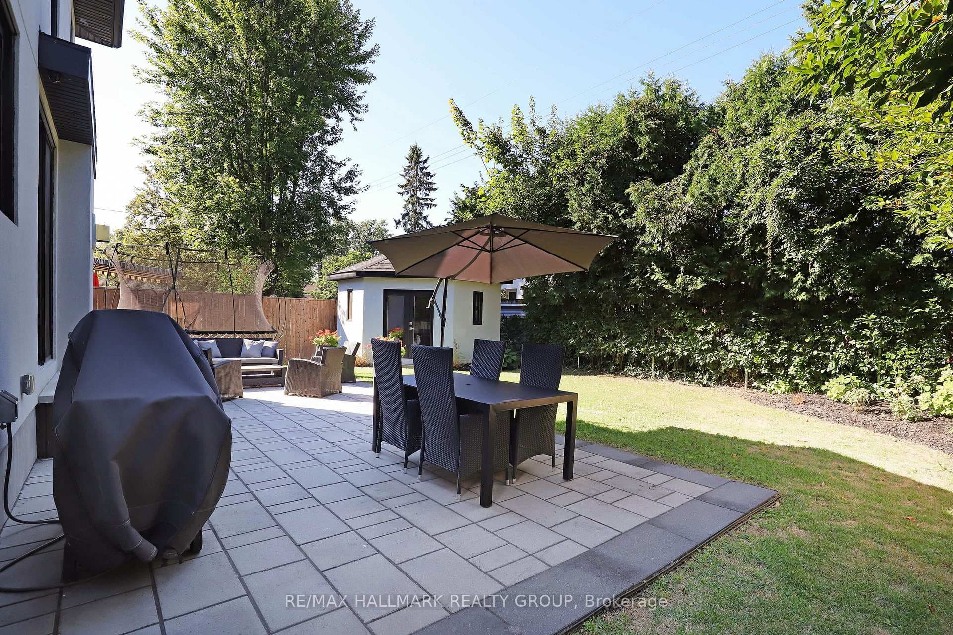 668 Mansfield Avenue photo 42
