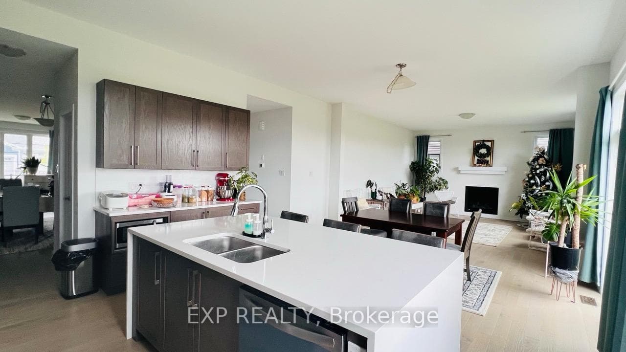 747 Coast Circle photo 14