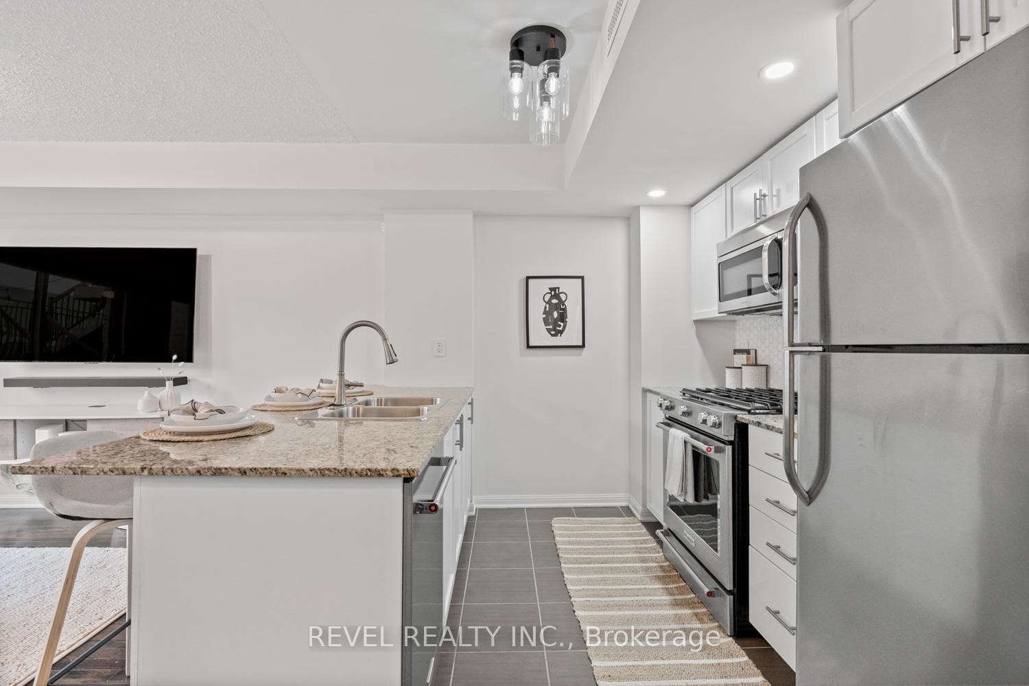 8 Foundry Avenue Unit 157 photo 9
