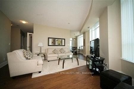 330 Burnhamthorpe Road Unit 3207 photo 7