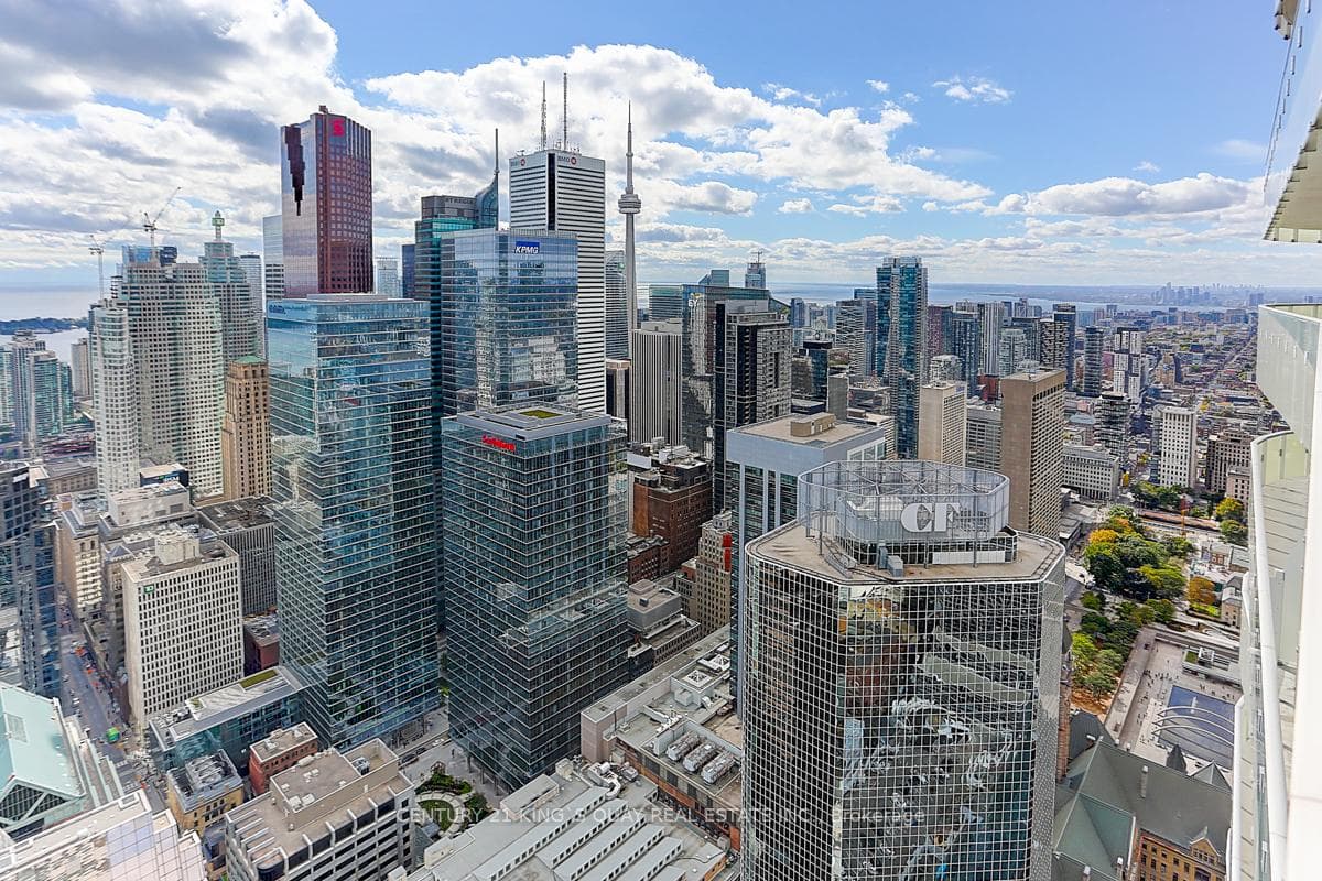 197 Yonge Street Unit 5907 photo 32