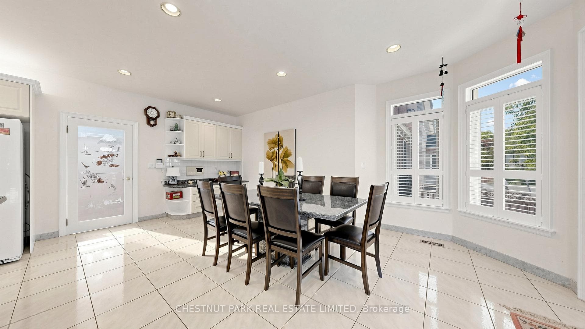 492 Ruth Avenue photo 12