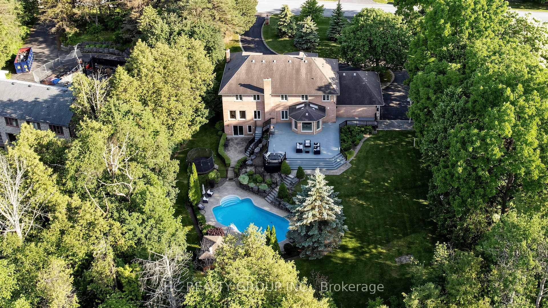 61 SHERRICK Drive photo 2