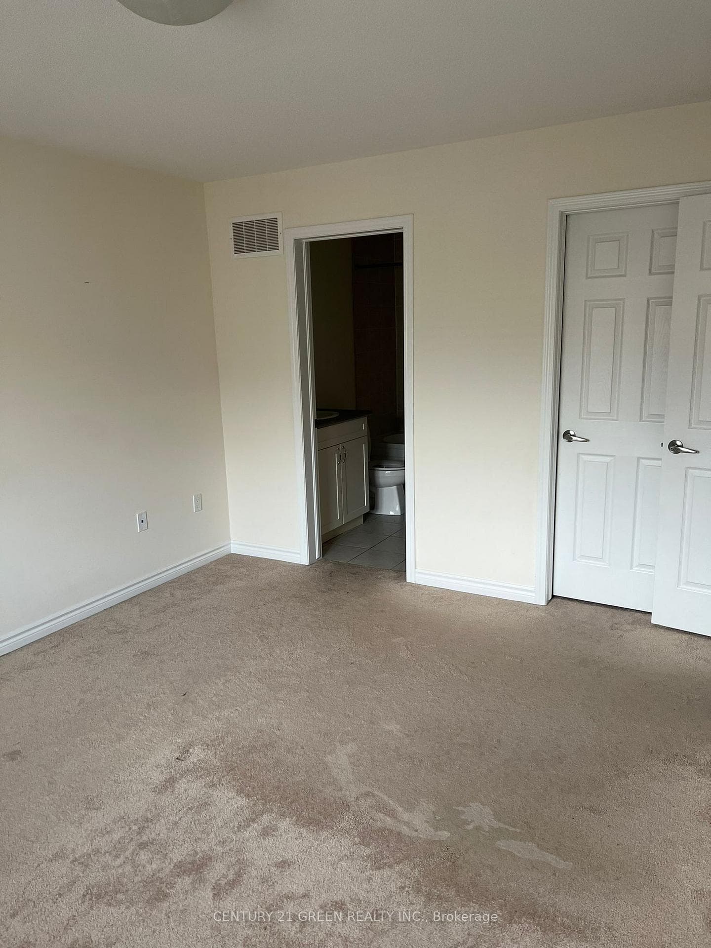 69 Reichert Court photo 17