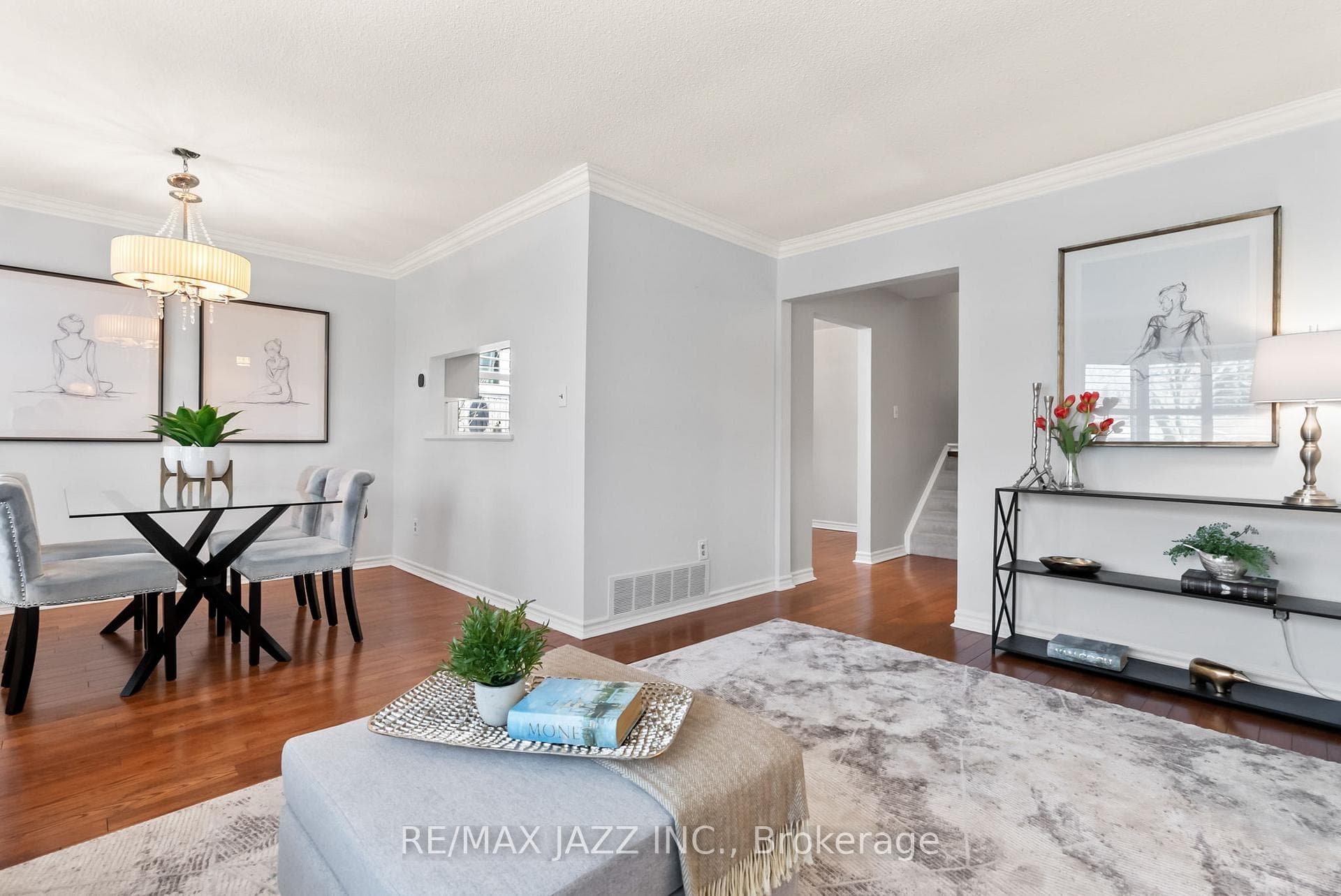 558 Bradley Drive photo 11