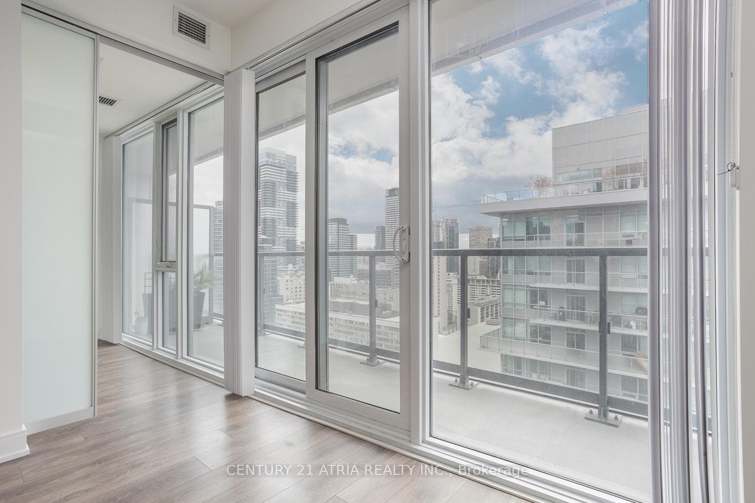 89 Mcgill Street Unit 3003 photo 12