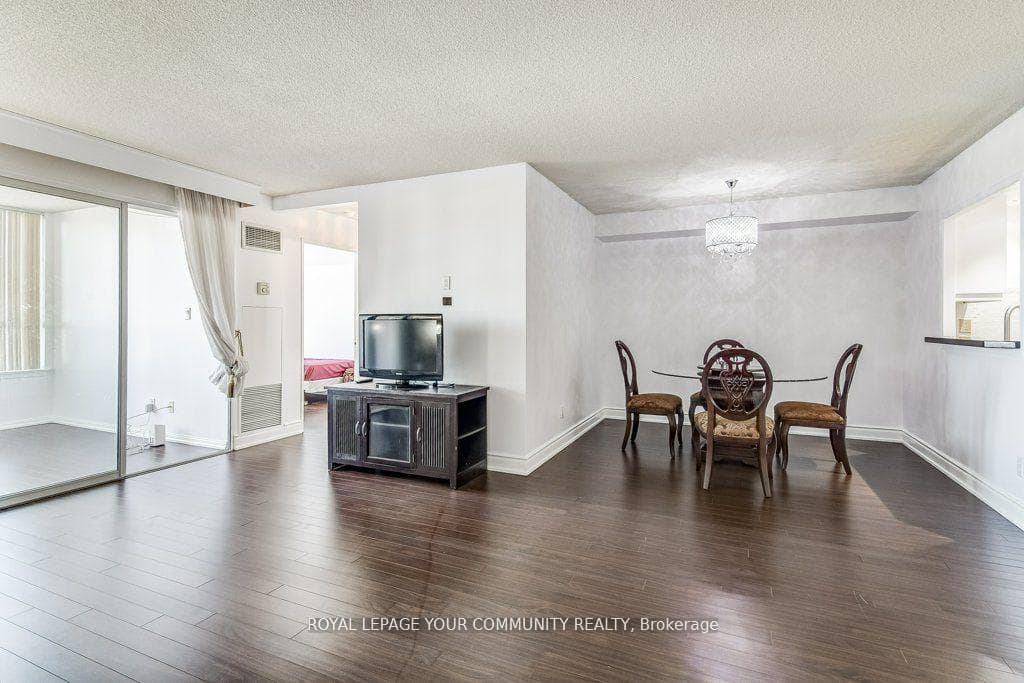 88 Corporate Drive Unit 1817 photo 12