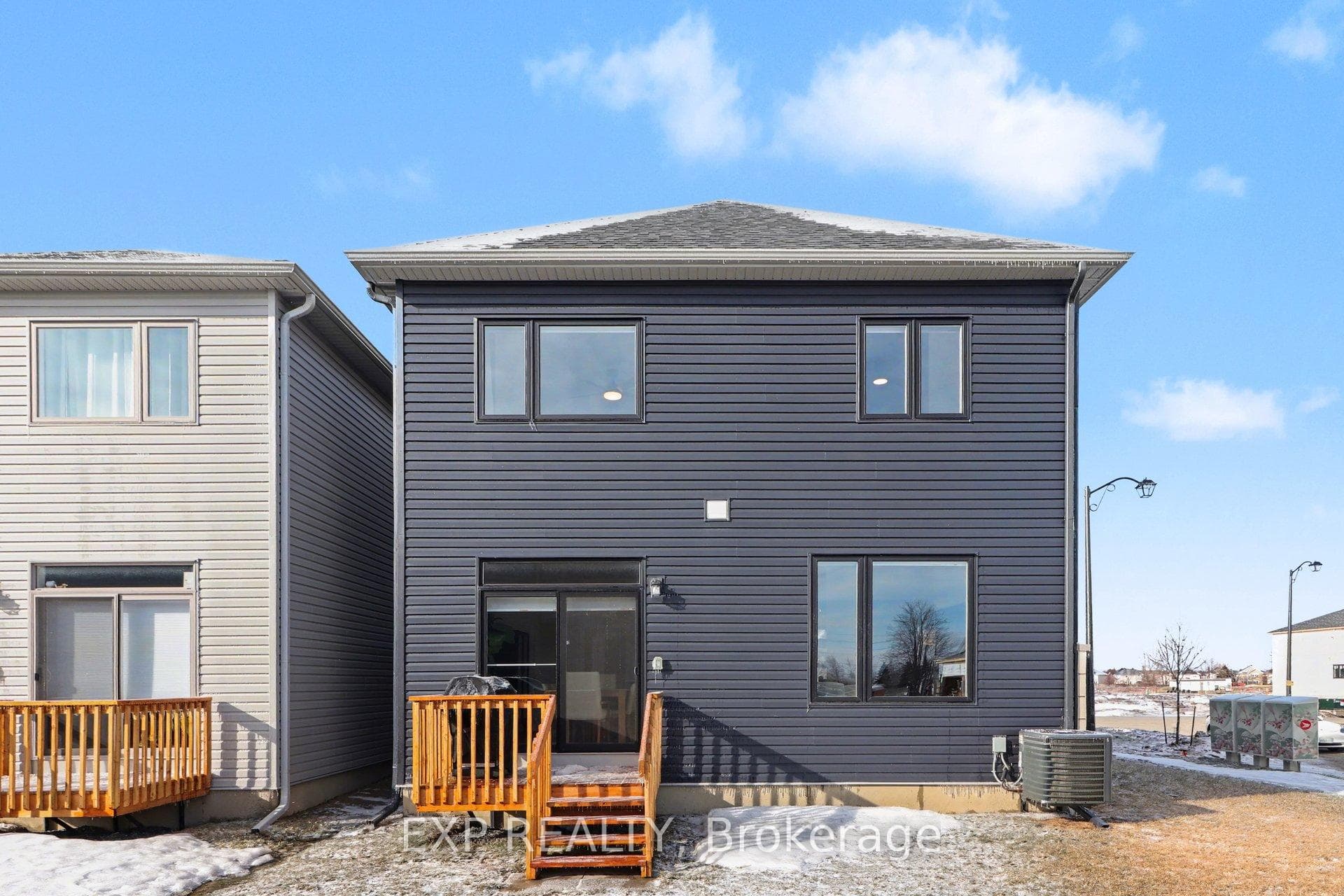 Rear elevation/yard.