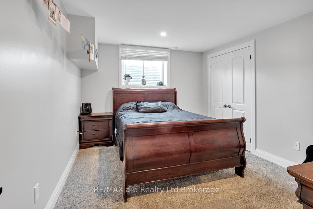 210 Beach Lane photo 24