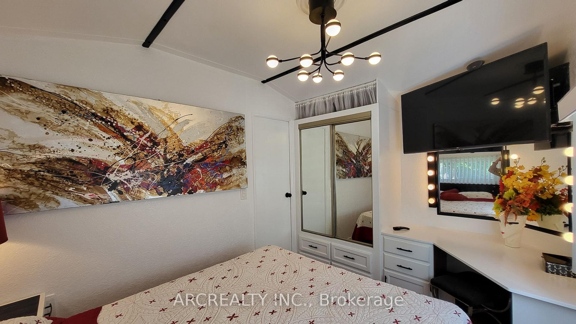 2 Oriole Parkway photo 9