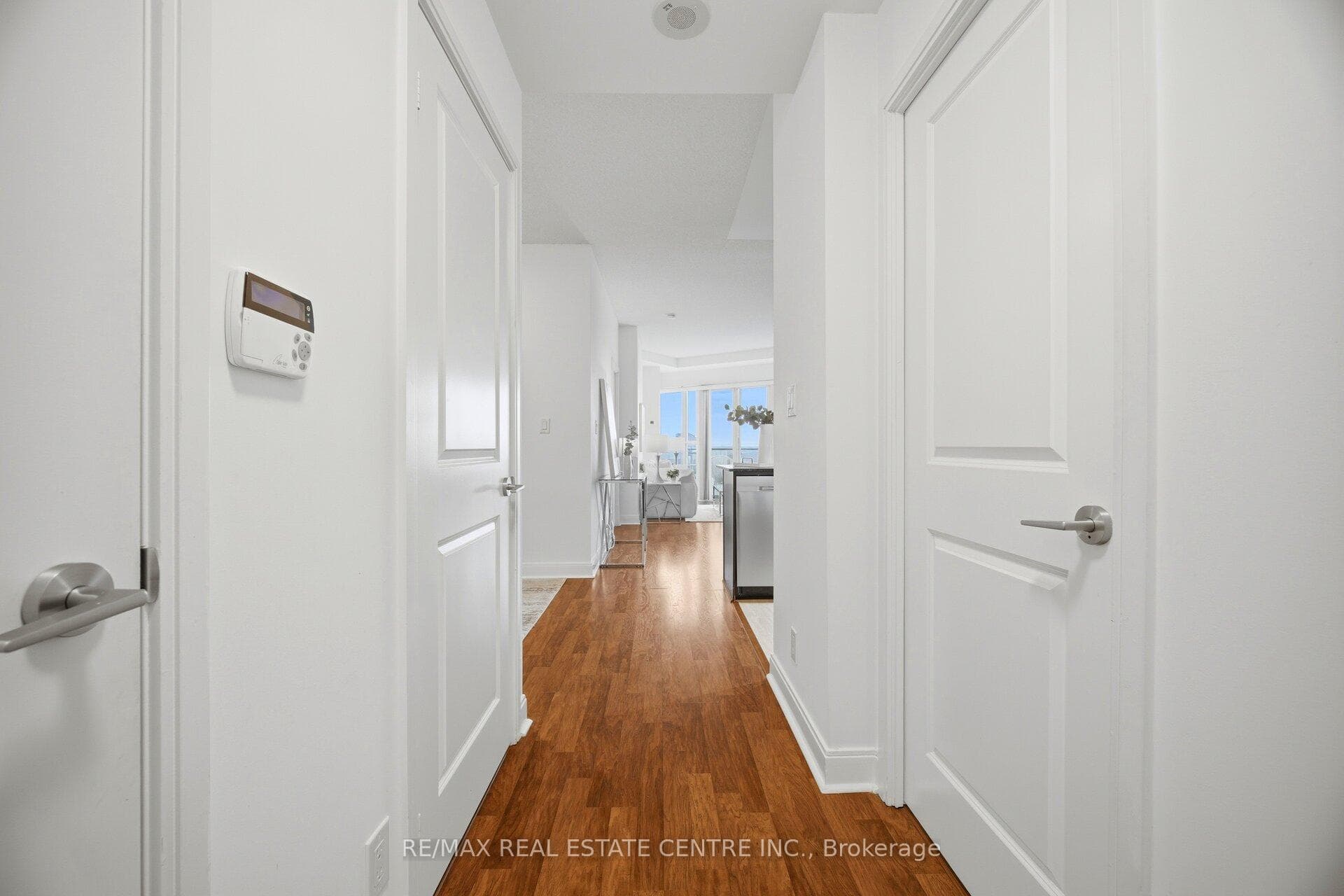 50 Absolute Avenue Unit 2401 photo 3