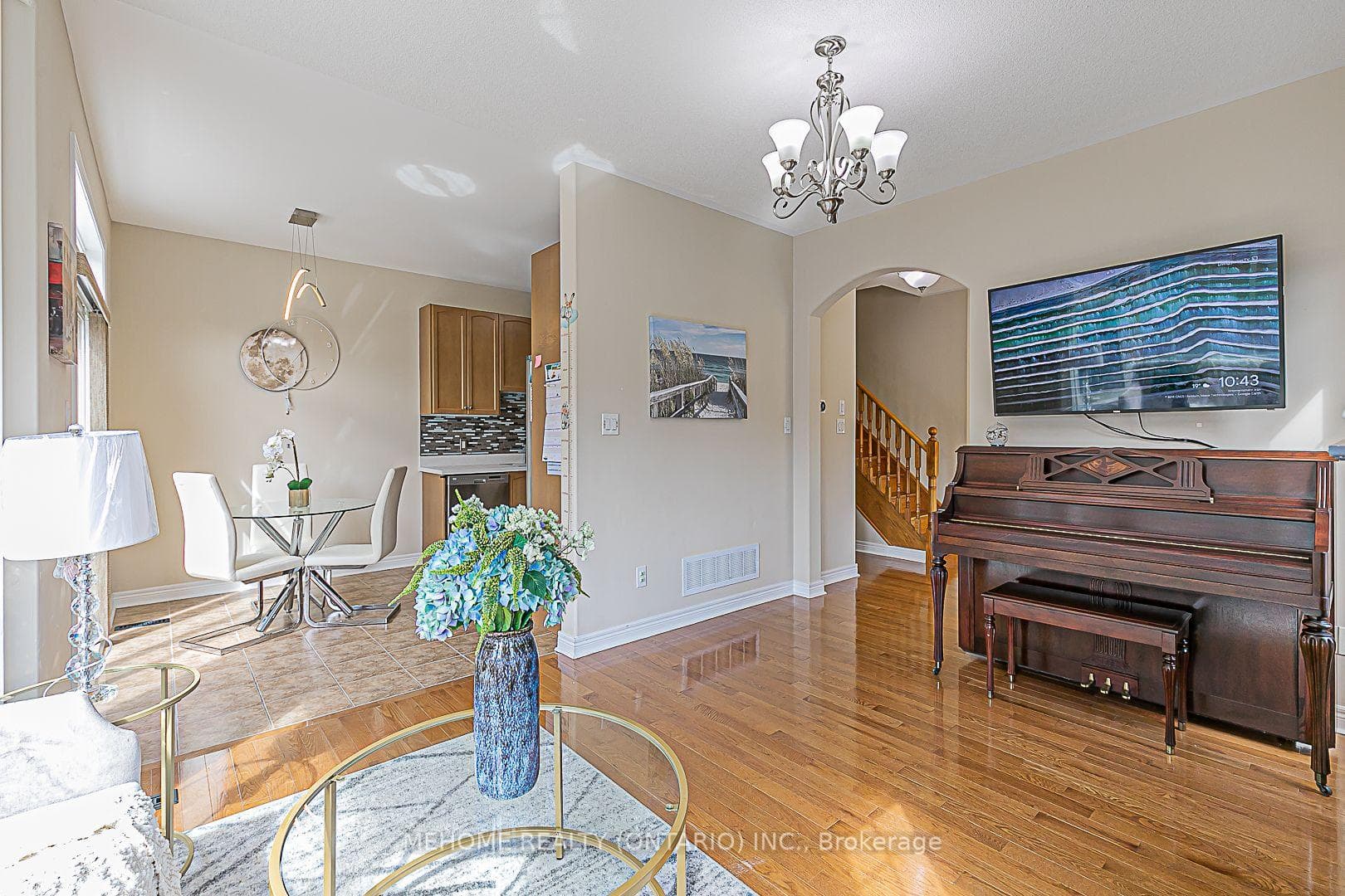 46 Mary Ellen Baker Crescent photo 10