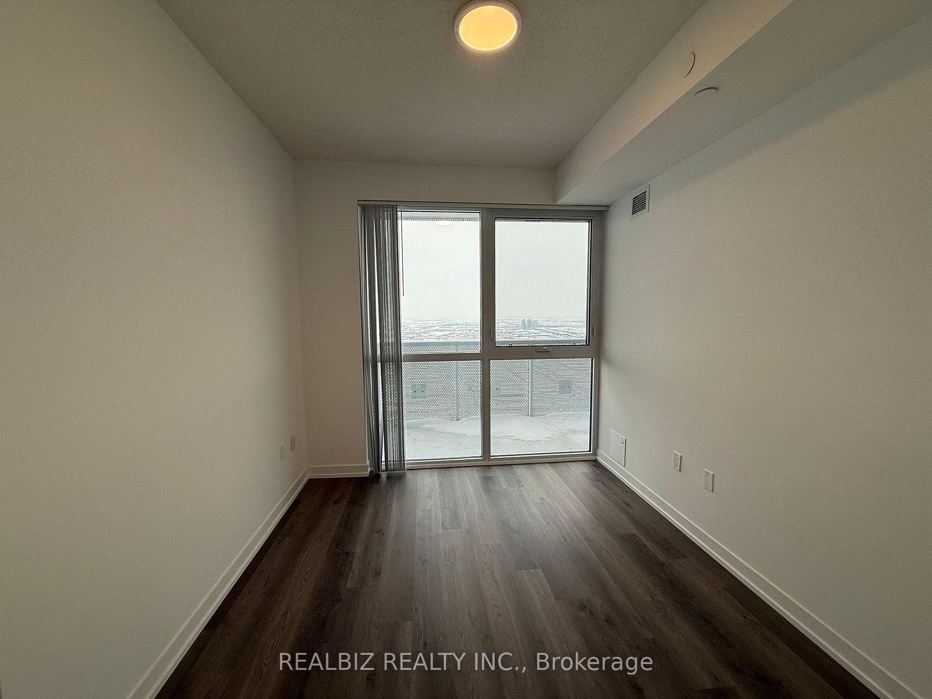 8 Interchange Way Unit 5803 photo 8
