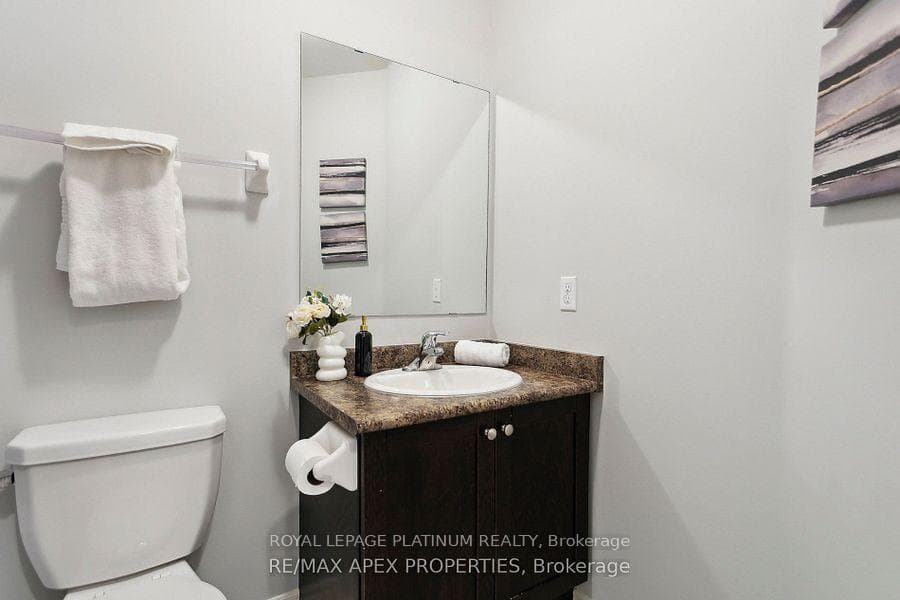 4727 Centretown Way photo 4