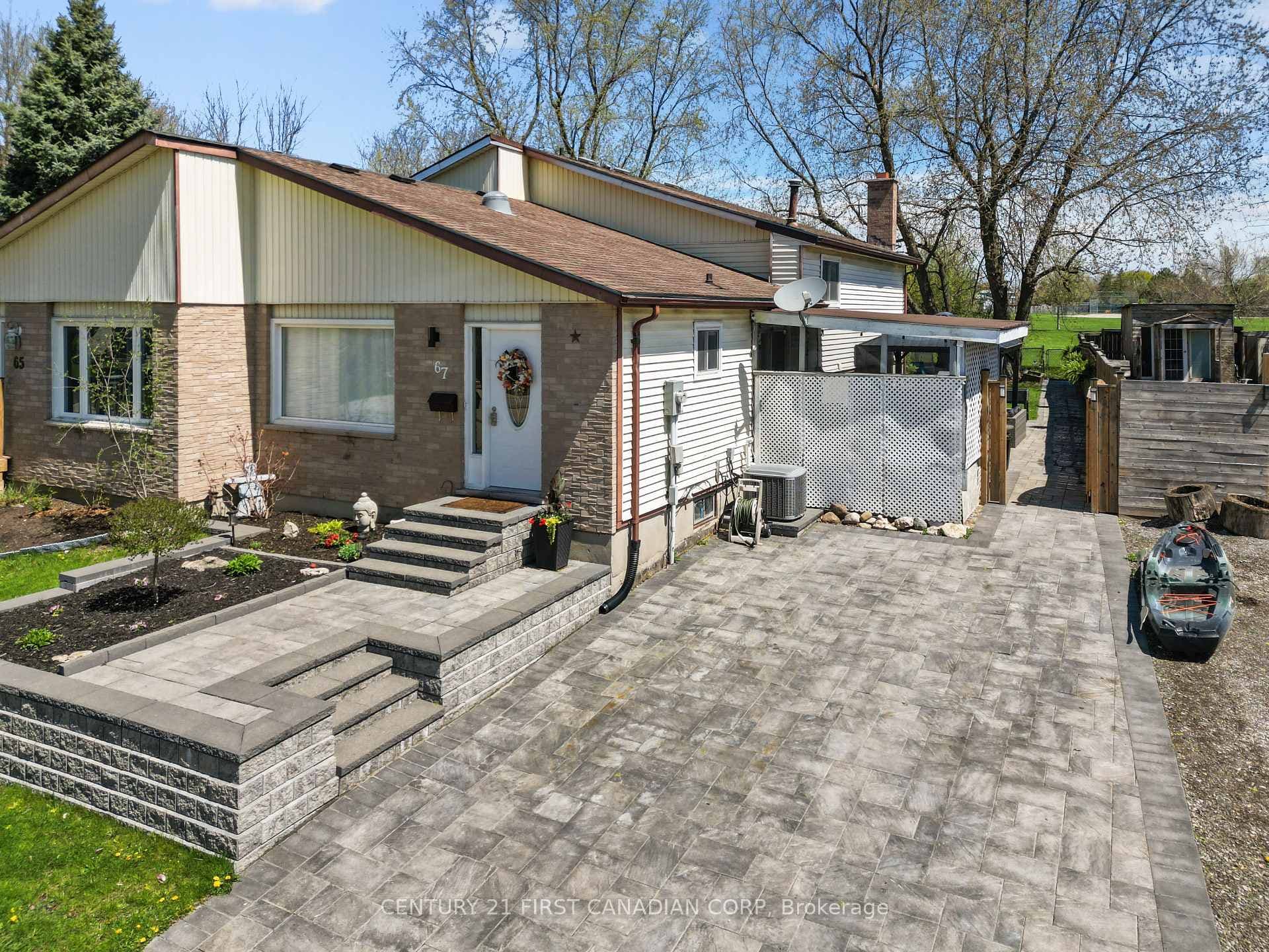 67 Adswood Road photo 3