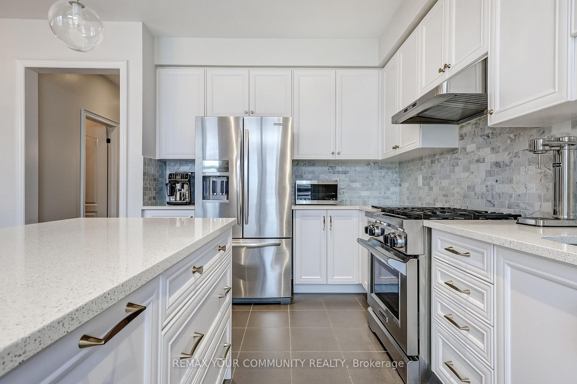 22 Lowther Avenue photo 11