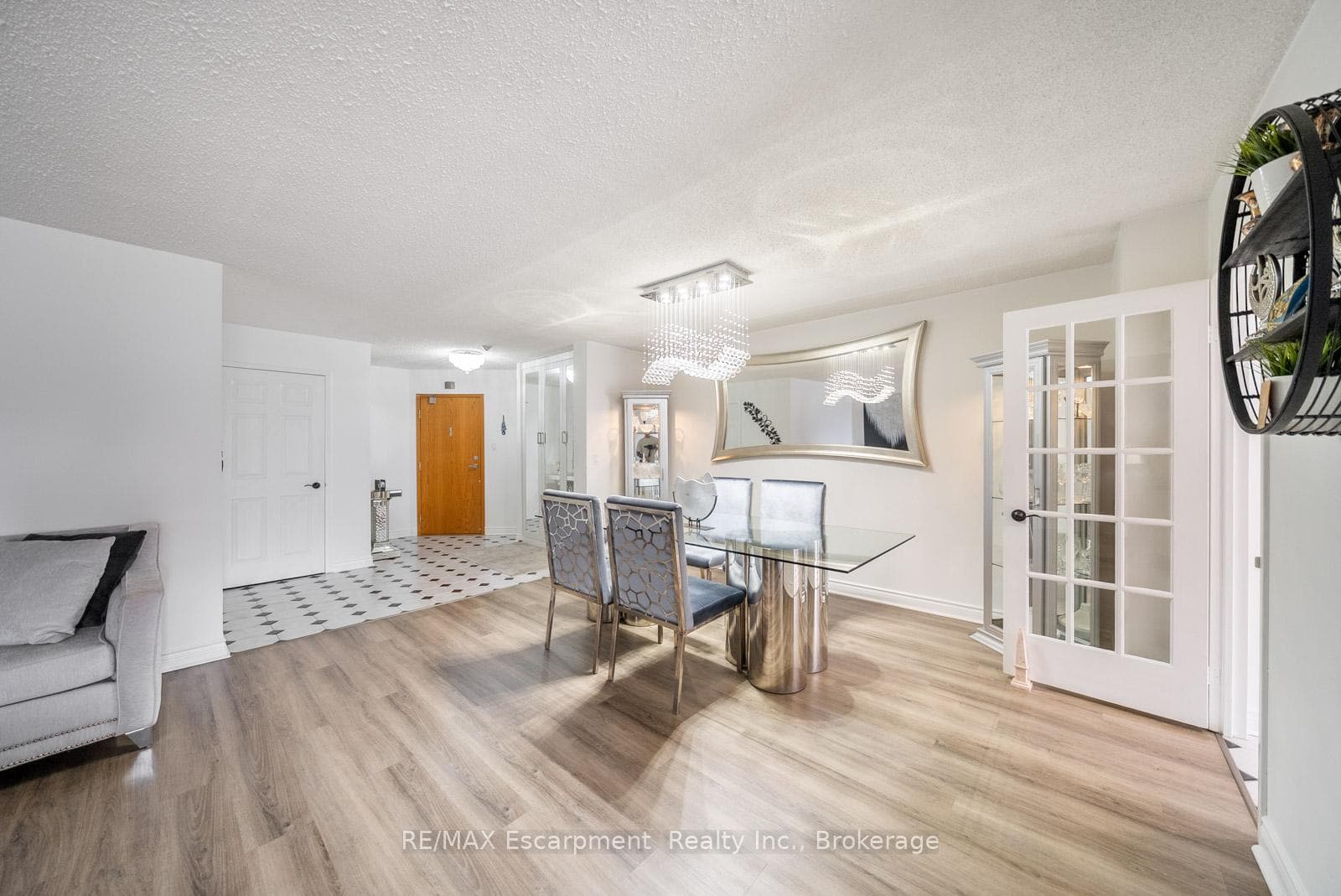 1237 North Shore Boulevard Unit 301 photo 4