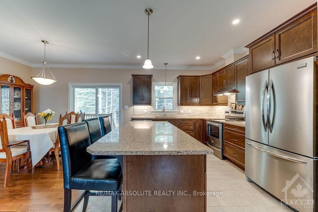 10409 SHAW Road photo 8