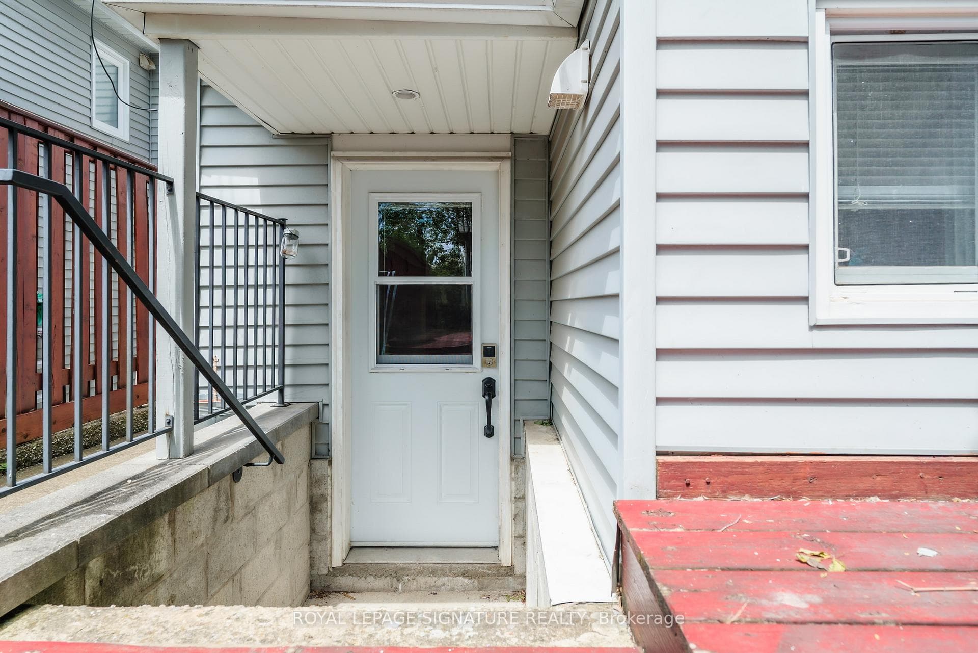 81 1/2 Boultbee Avenue photo 26