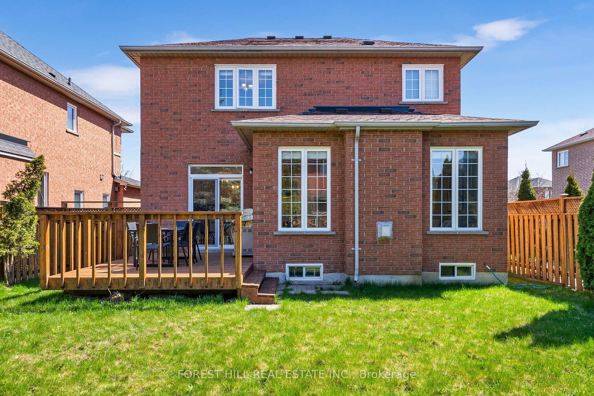 76 Deerwood Crescent photo 38
